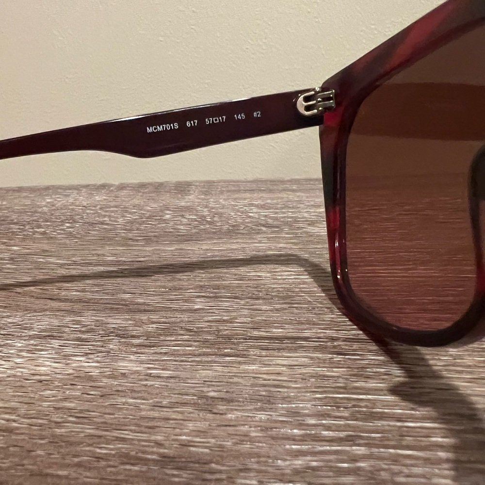 MCM sunglasses - Picture 5 of 8